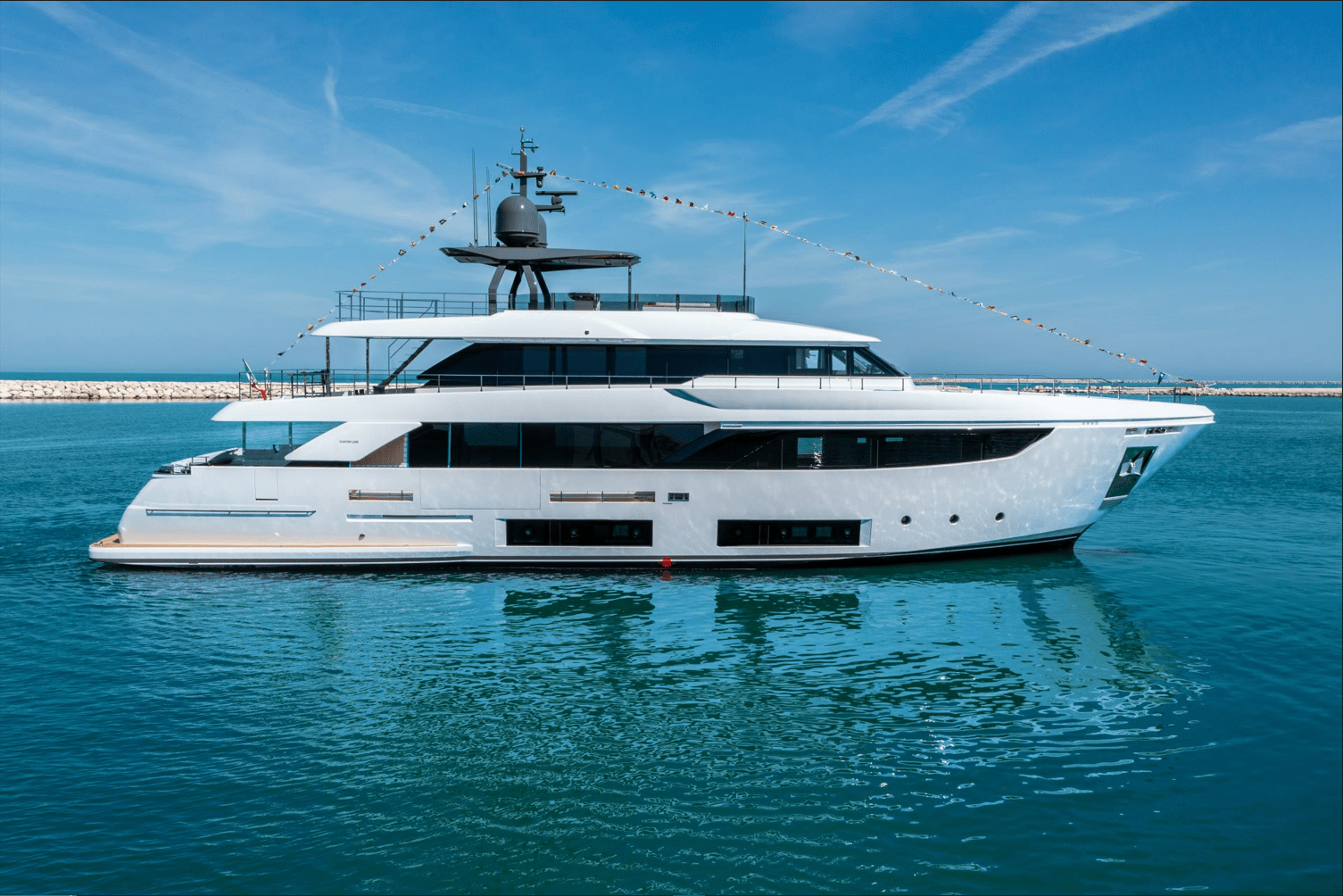 custom line yacht