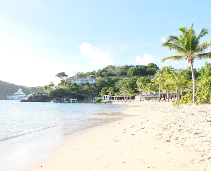 Antigua yacht chartering